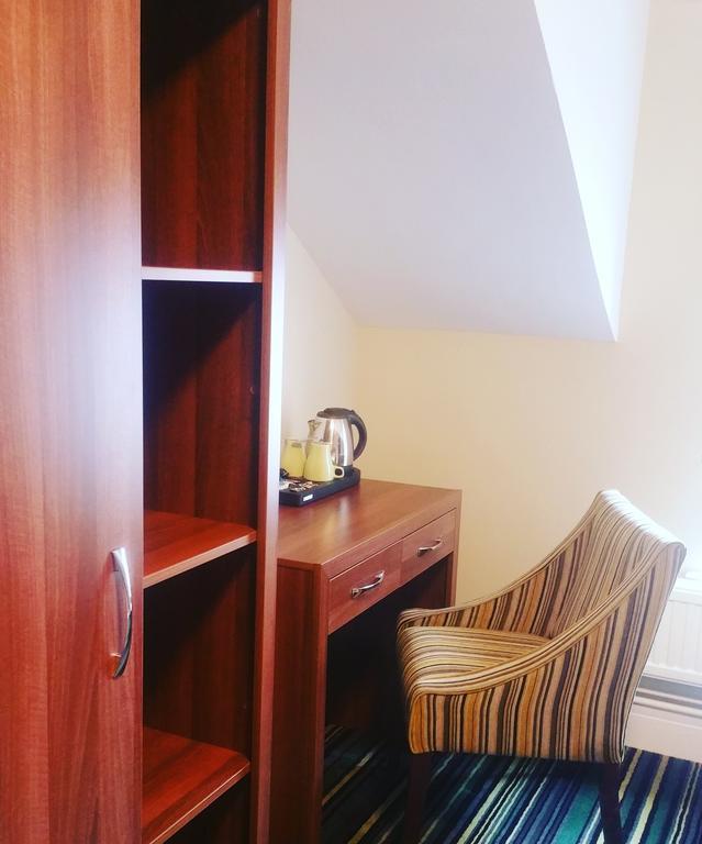 Manor Parc Hotel Cardiff Phòng bức ảnh